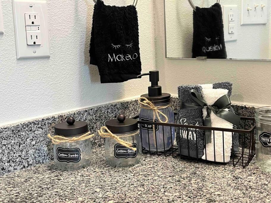 Luxurious 1Bd Apt In Austin Suburb 플루저빌 외부 사진